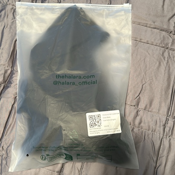 Halara SoCinched High Waisted Butt Lifting Tummy Control Side Pocket Leggings - Picture 2 of 4